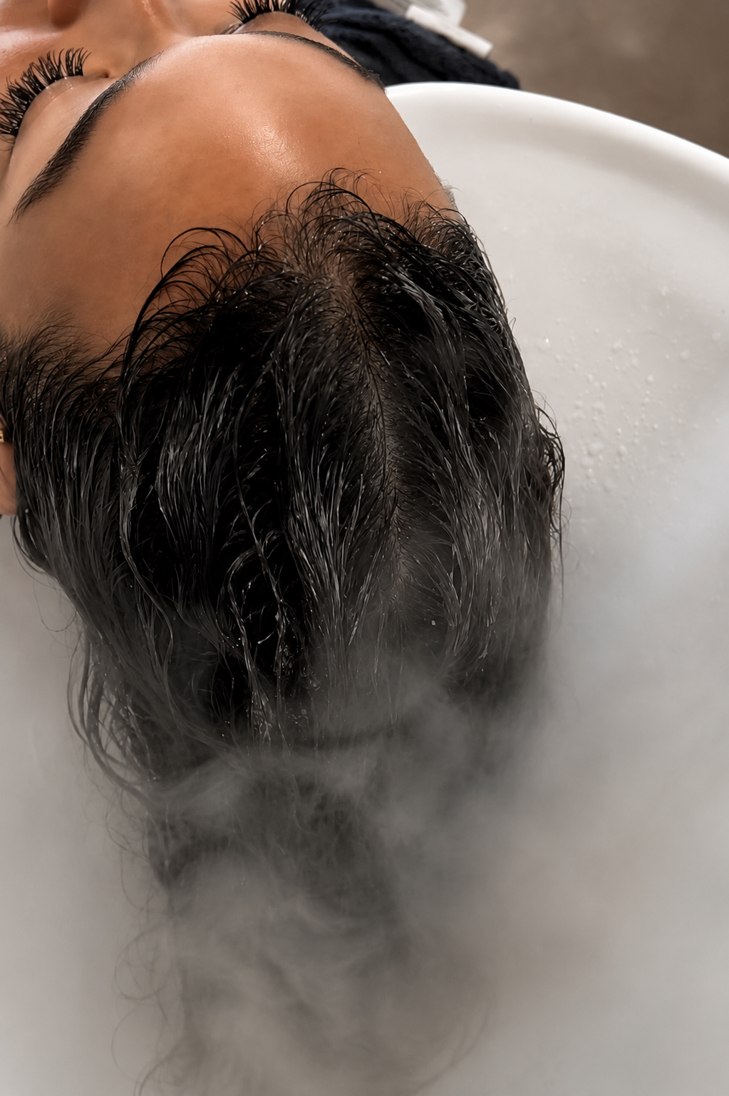 Scalp Treatment bij Mixio Organic, hoofdhuidbehandeling met rode-lichttherapie